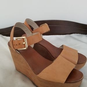 MICHEAL KORS PLATFORM SHOES